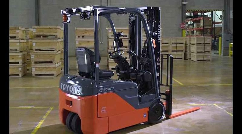 electric forklift