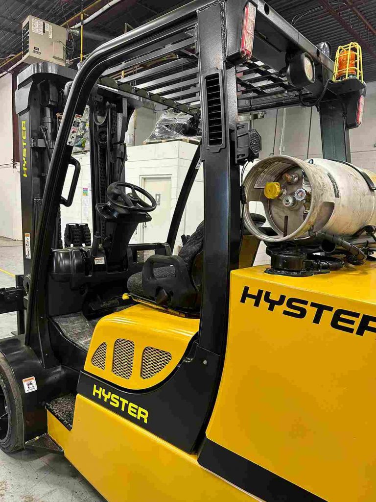 HYSTER 12000Lbs. PROPANE POWER (SKU:TLT-1-23-122799)