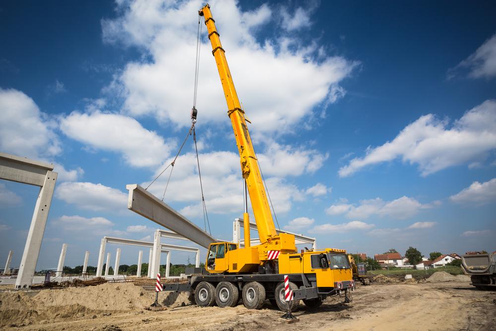 DIFFERENCE BETWEEN CRANE AND FORKLIFT​