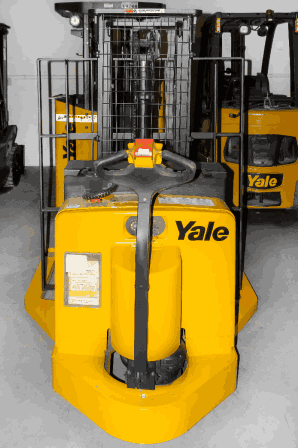 https://trustlifttrucks.com/yale-4000lbs-electric-power-skutlt-1-20-122538/